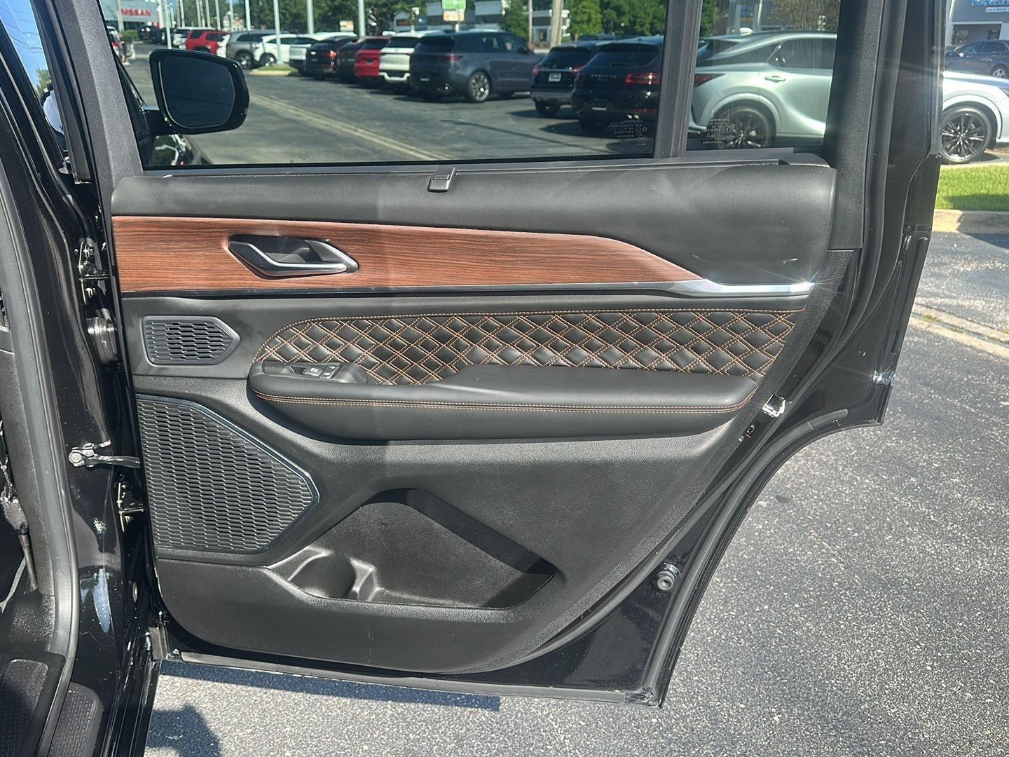 Jeep Grand Cherokee L Summit 4WD 2025