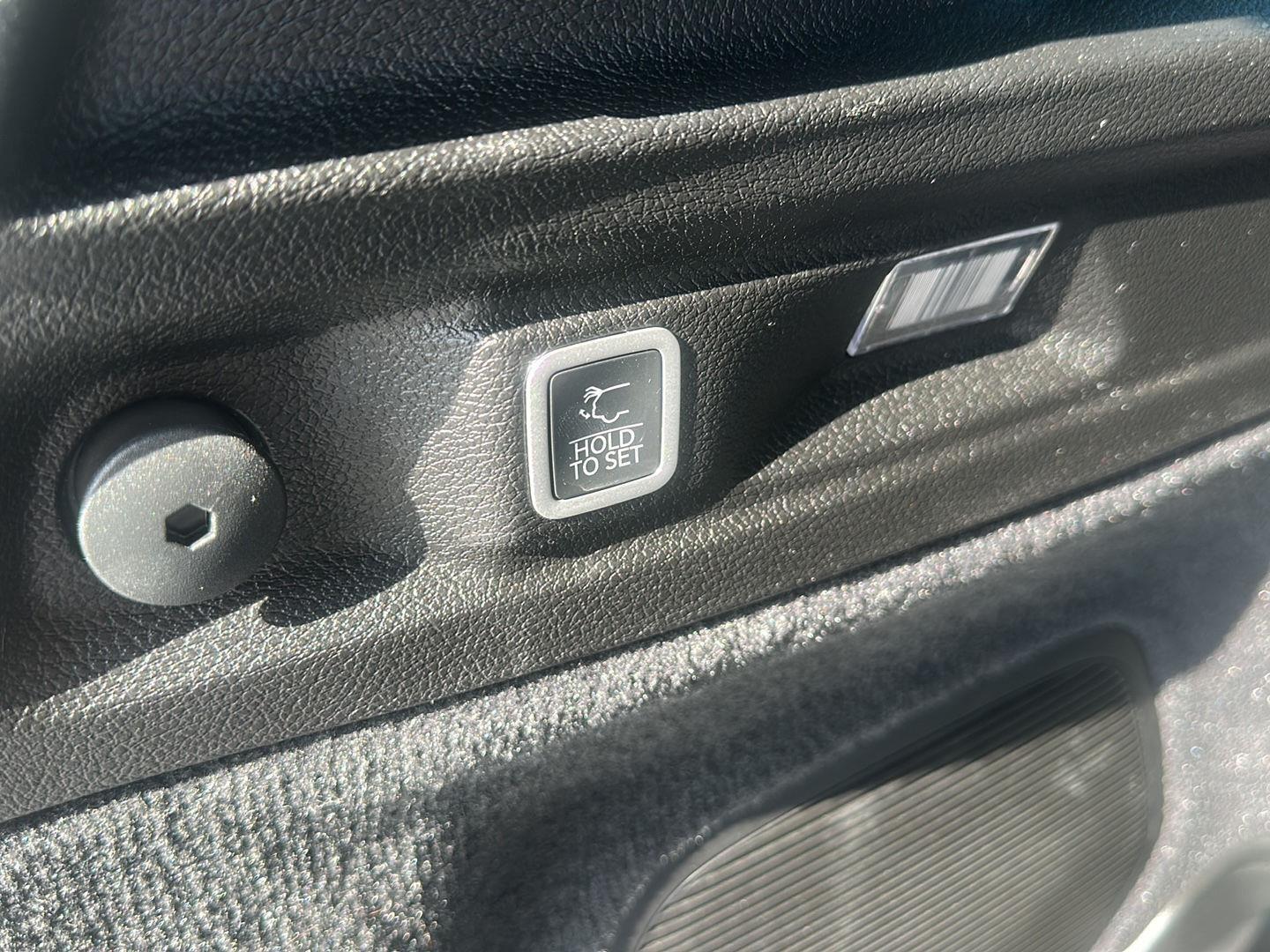 Jeep Grand Cherokee L Summit 4WD 2025