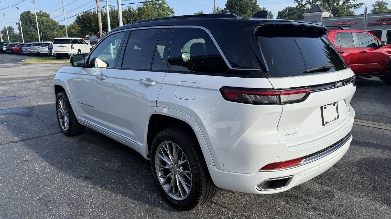 Jeep Grand Cherokee Summit 4WD 2025