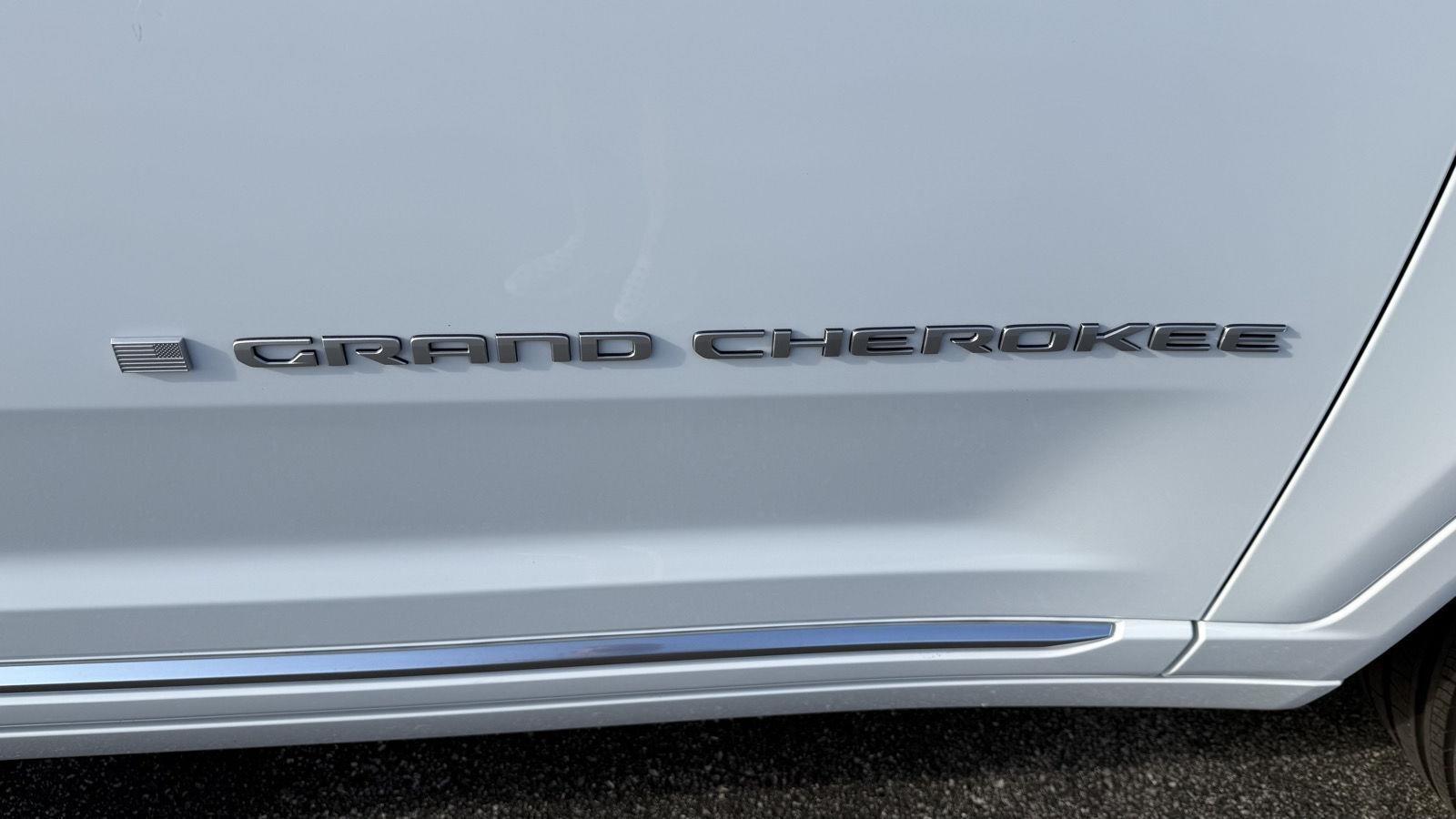 Jeep Grand Cherokee Summit 4WD 2025