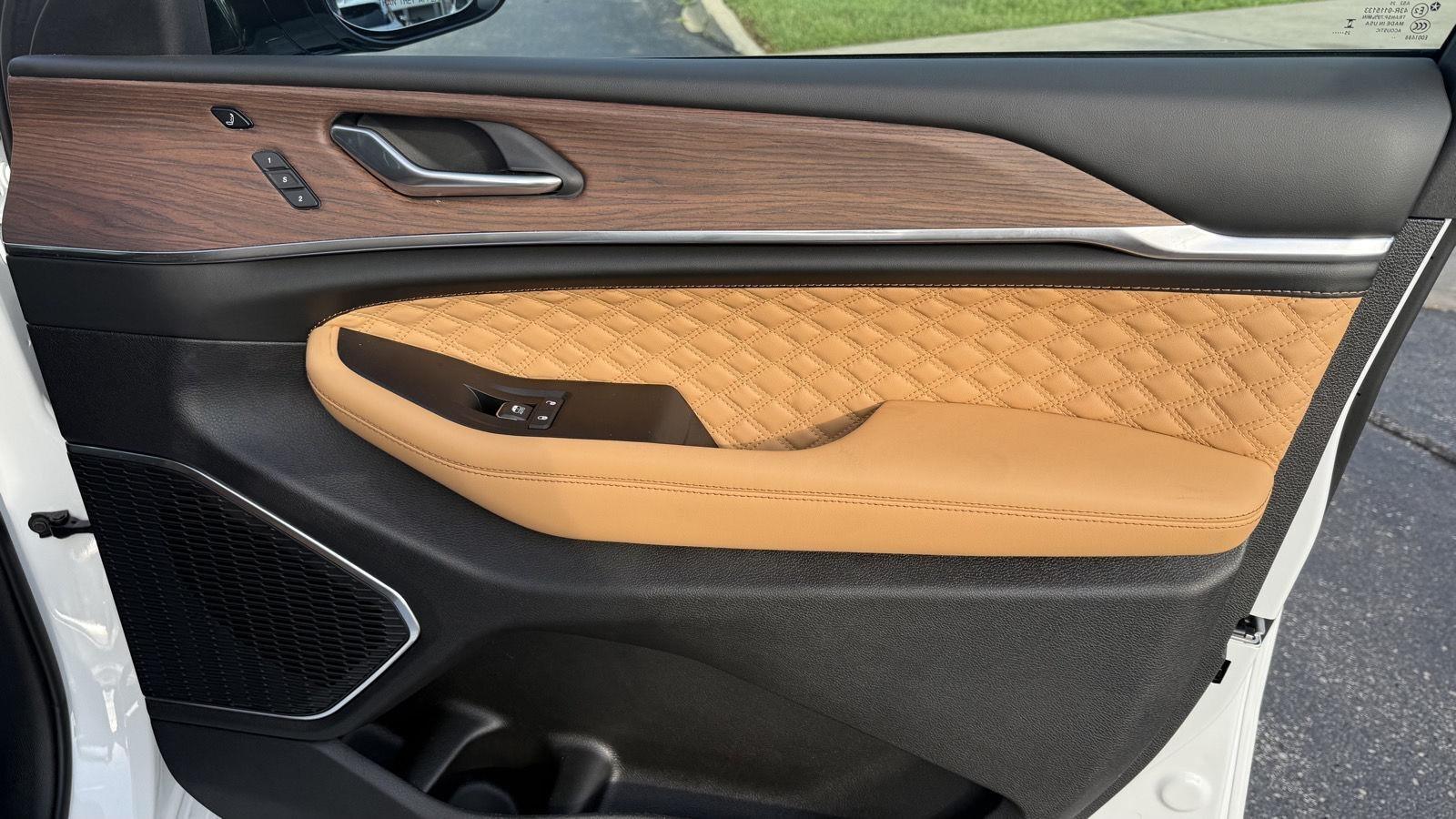 Jeep Grand Cherokee Summit 4WD 2025