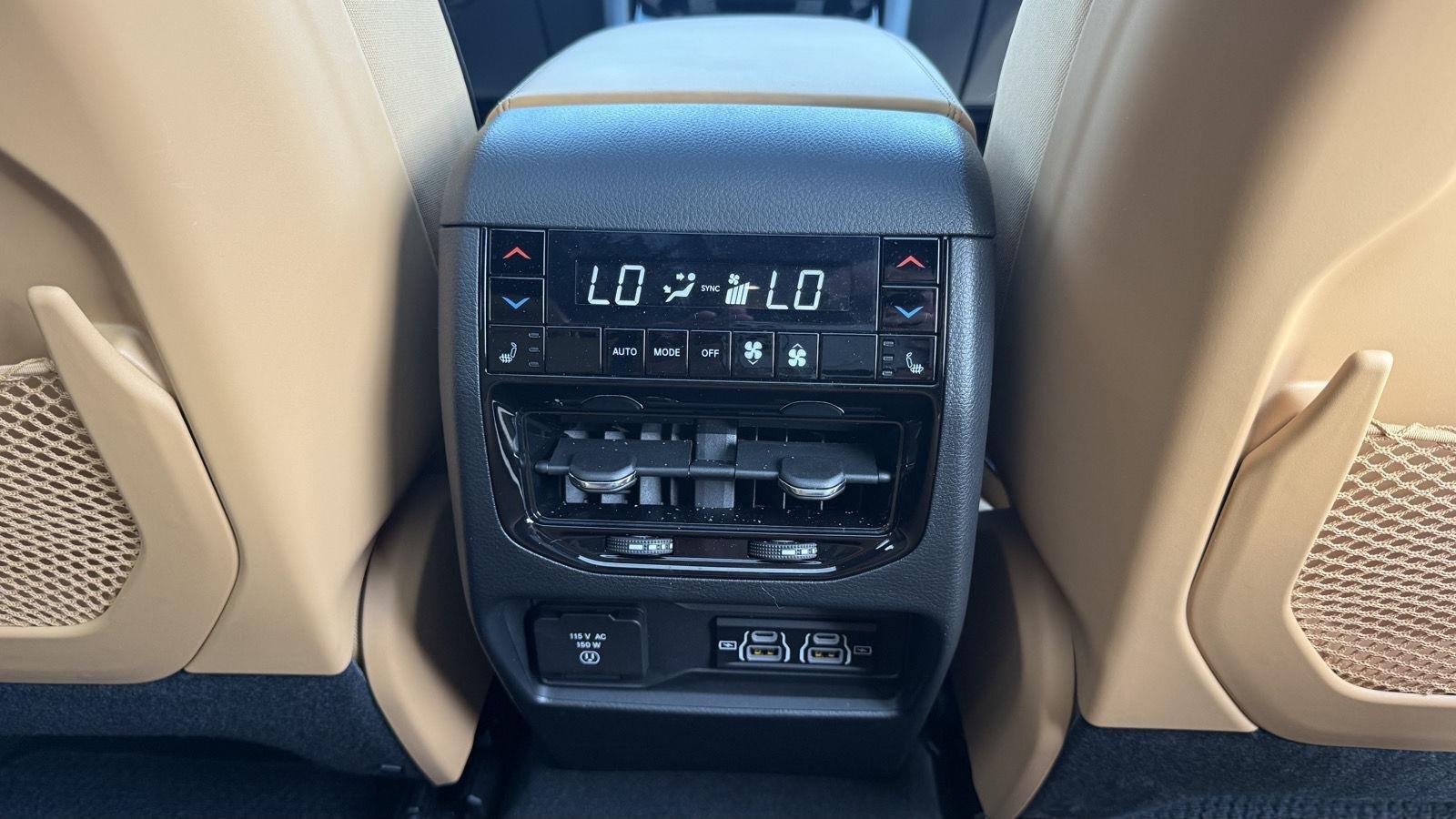 Jeep Grand Cherokee Summit 4WD 2025