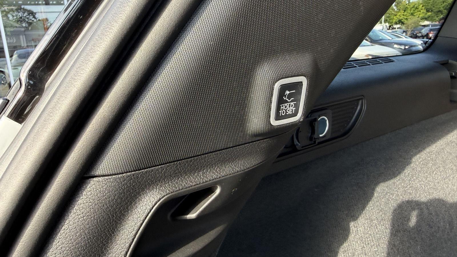 Jeep Grand Cherokee Summit 4WD 2025