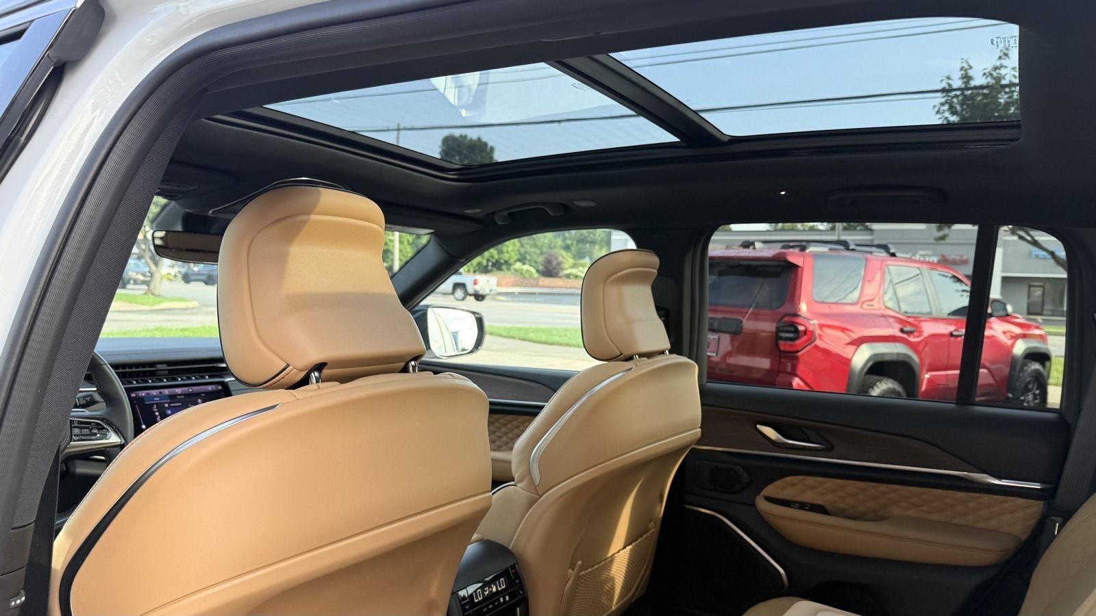 Jeep Grand Cherokee Summit 4WD 2025