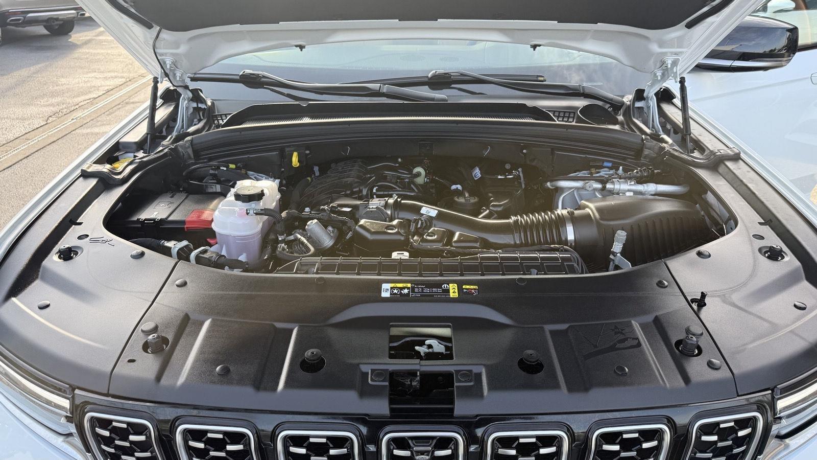 Jeep Grand Cherokee Summit 4WD 2025