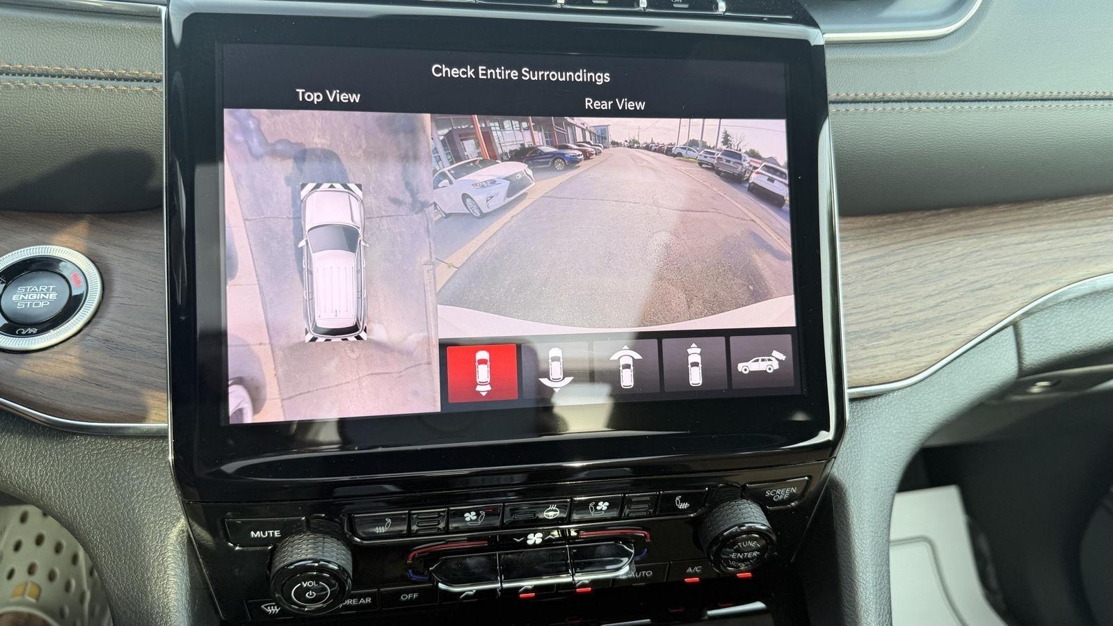 Jeep Grand Cherokee Summit 4WD 2025