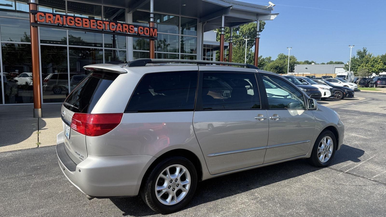 Toyota Sienna XLE 2004