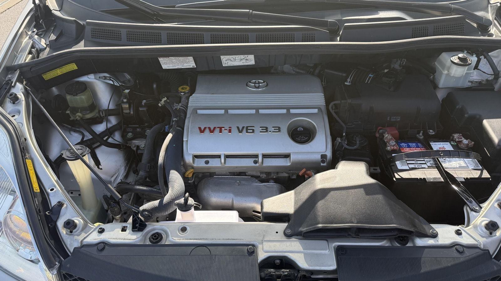 Toyota Sienna XLE 2004