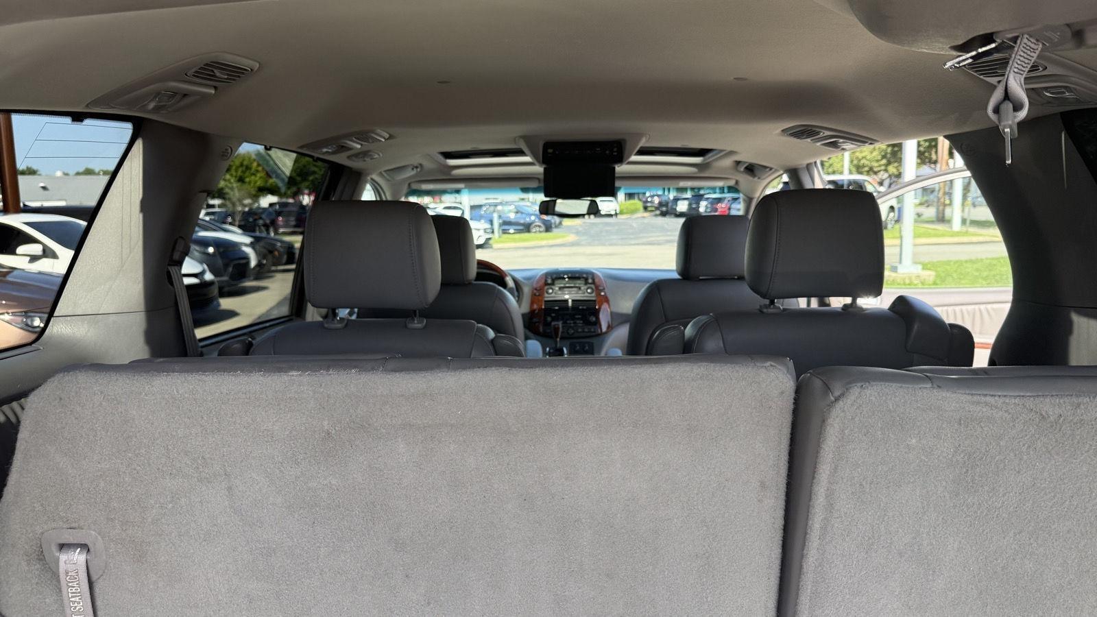 Toyota Sienna XLE 2004