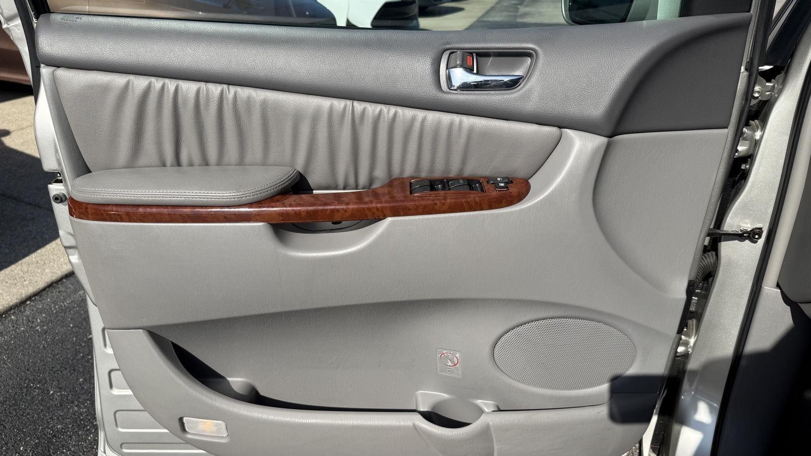 Toyota Sienna XLE 2004