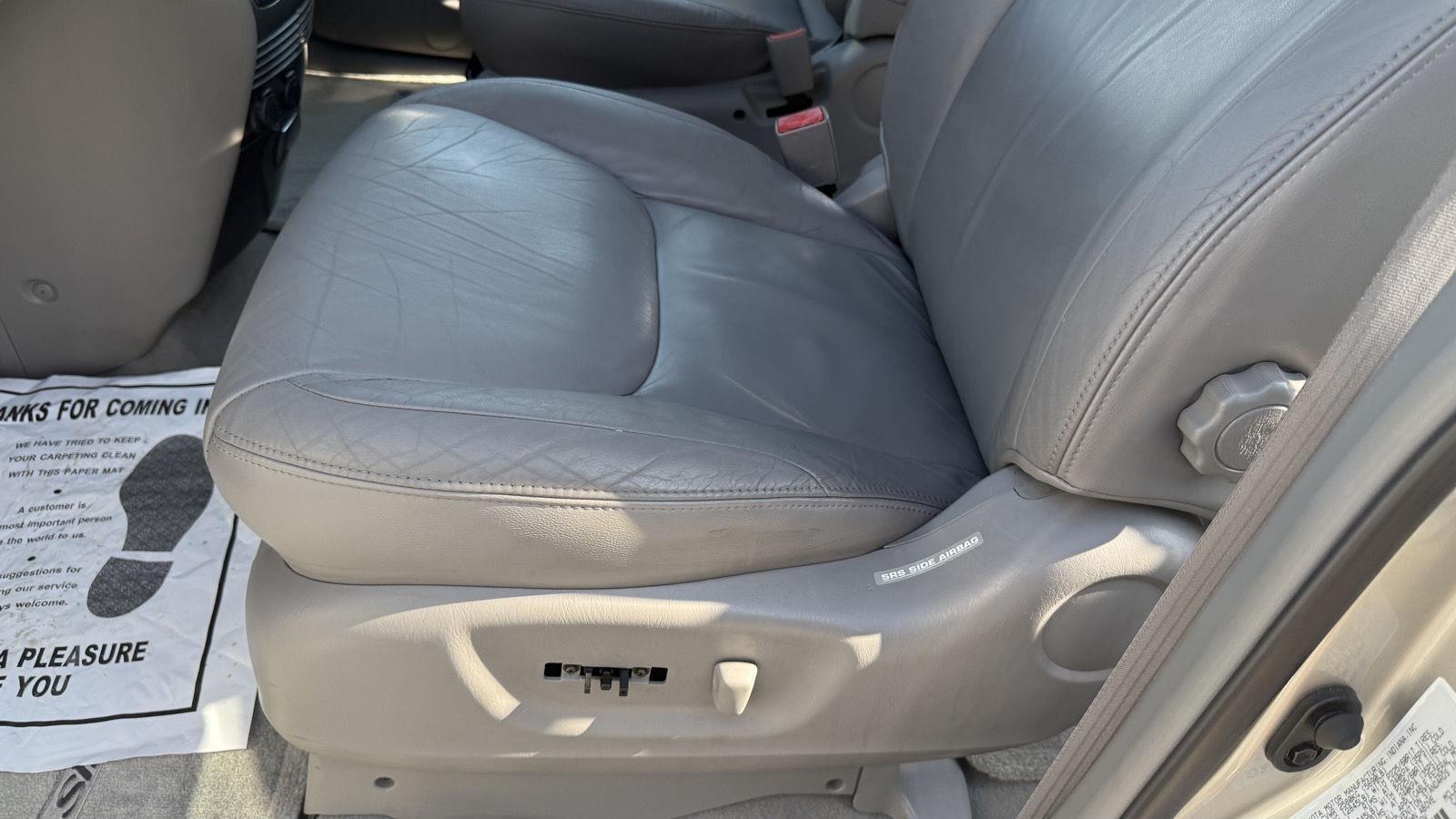 Toyota Sienna XLE 2004