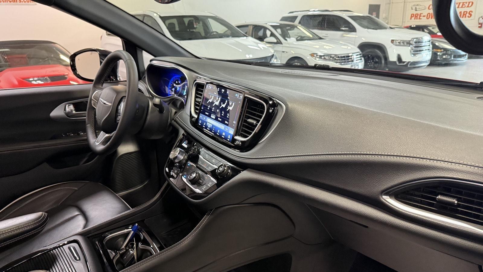 Chrysler Pacifica Limited 2026