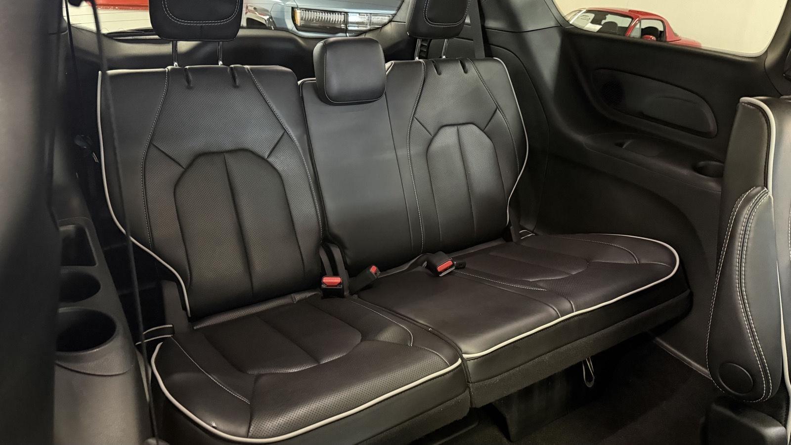 Chrysler Pacifica Limited 2026