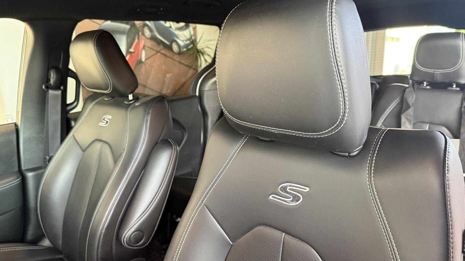 Chrysler Pacifica Touring L AWD 2023