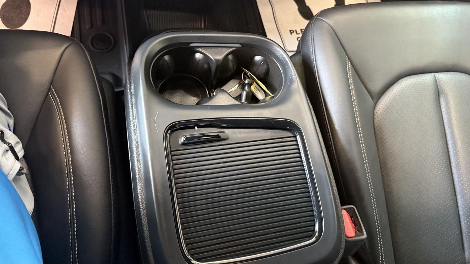 Chrysler Pacifica Touring L AWD 2023