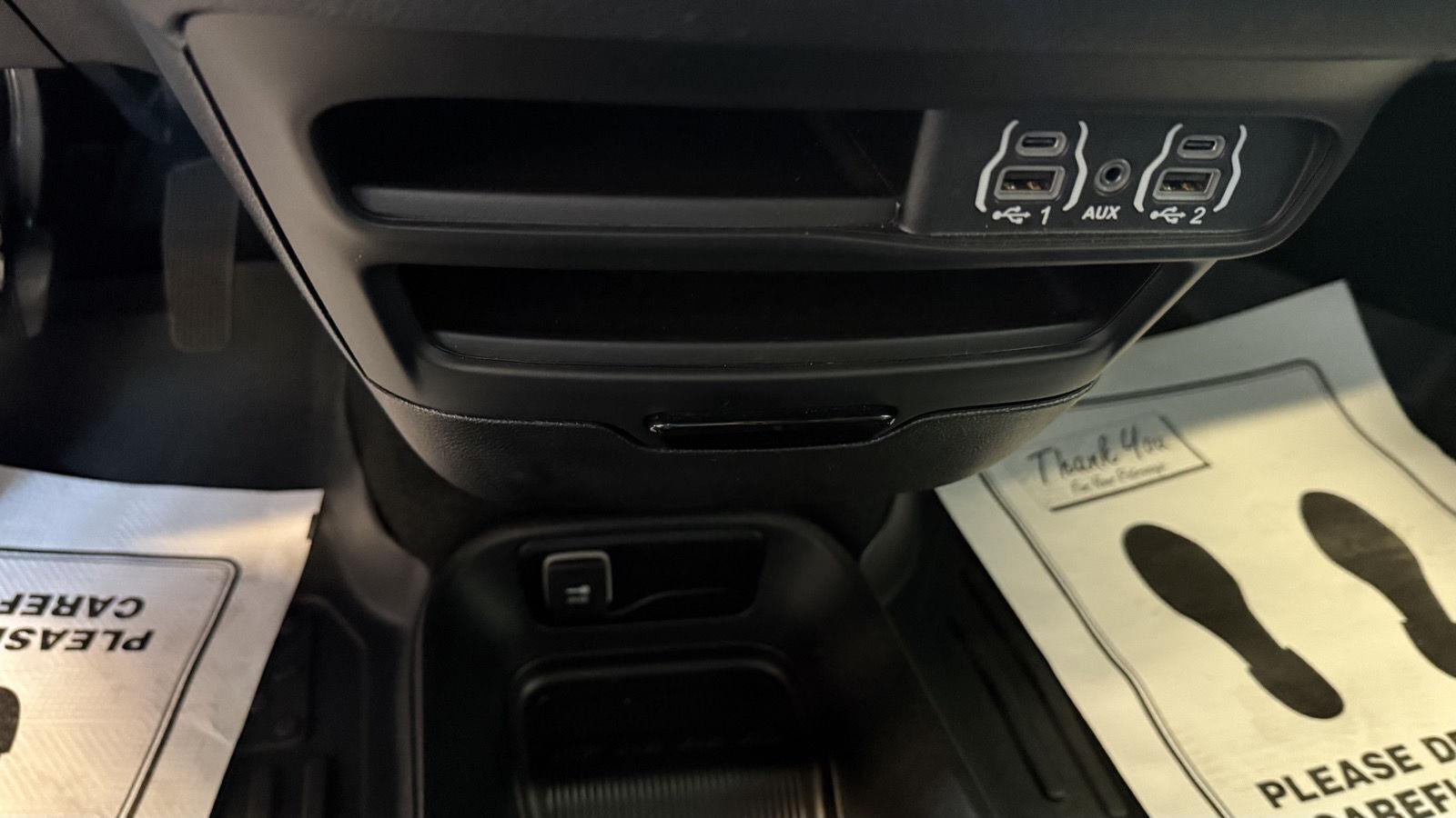 Chrysler Pacifica Touring L AWD 2023