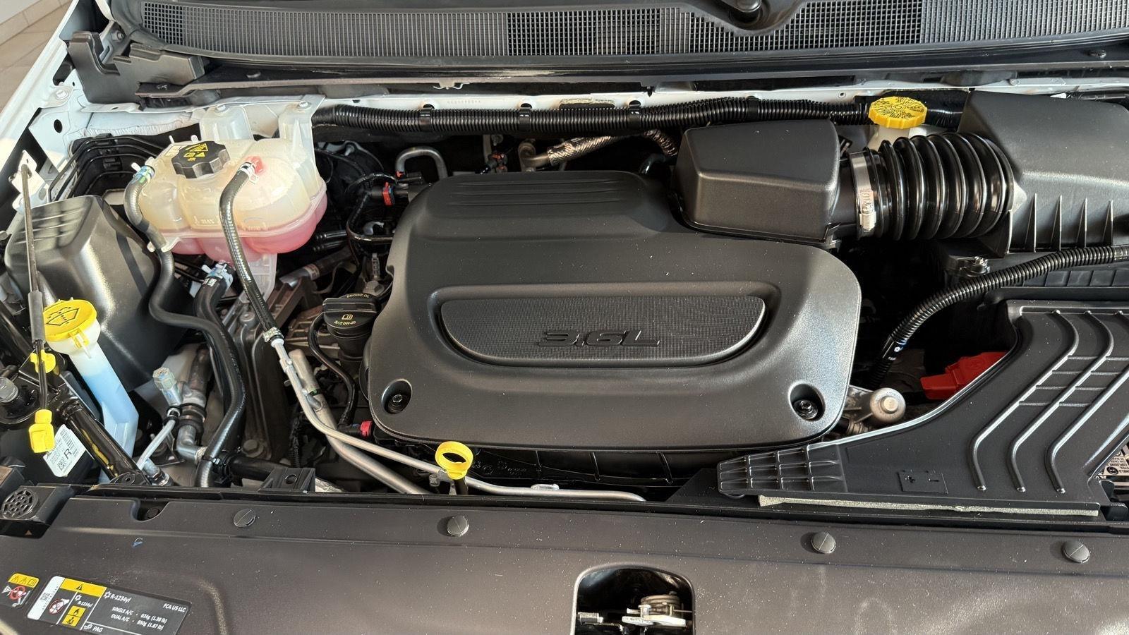 Chrysler Pacifica Touring L AWD 2023