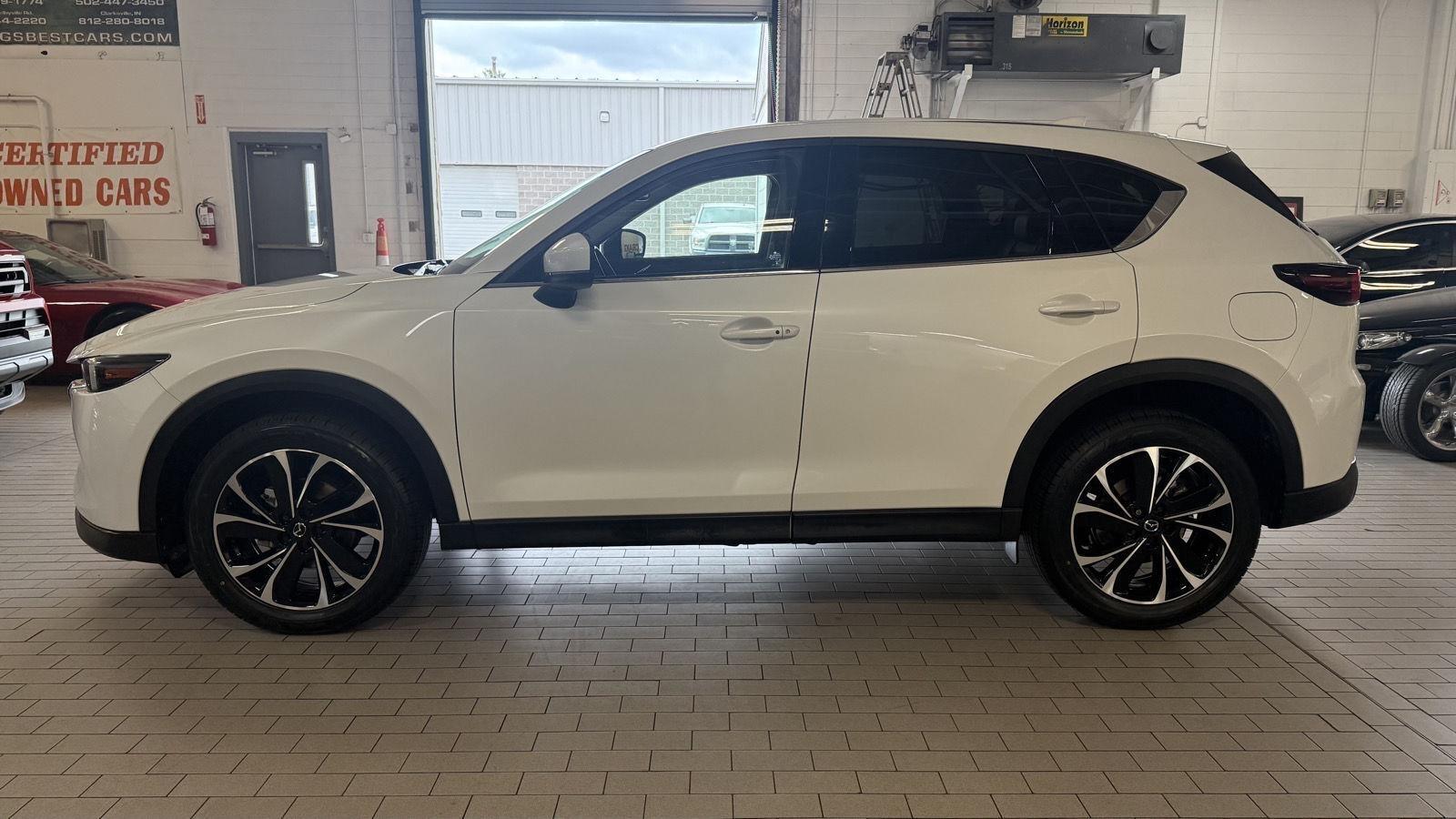 2023 Mazda CX-5 Premium