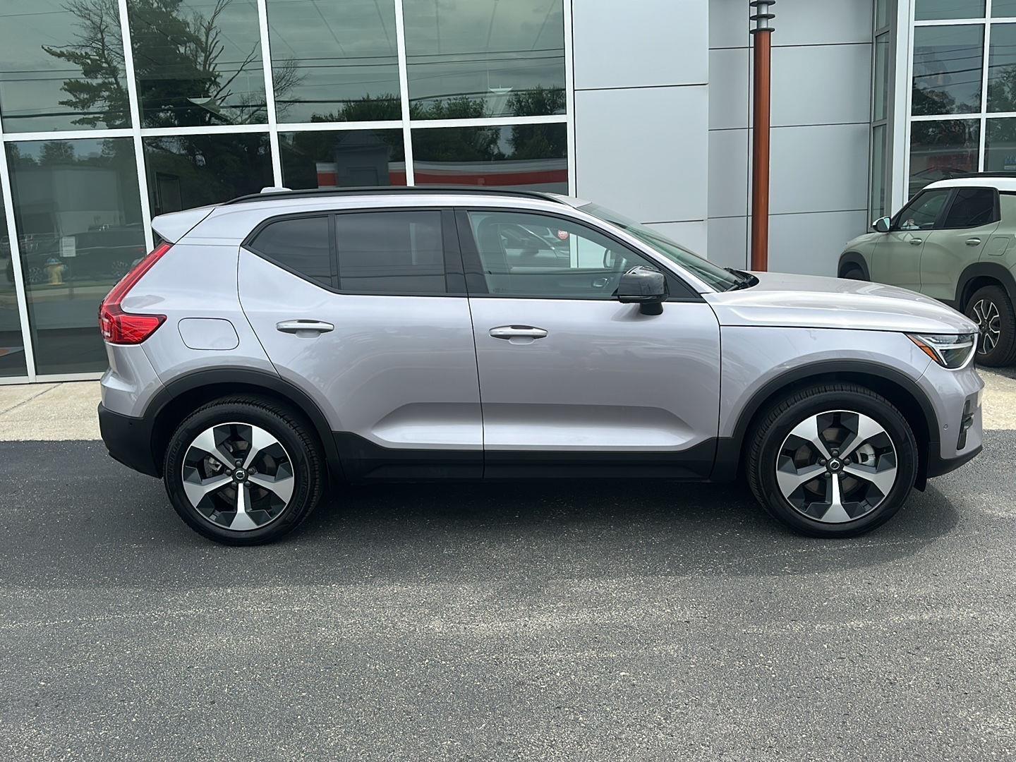 Volvo XC40 B5 Plus Dark AWD 2026