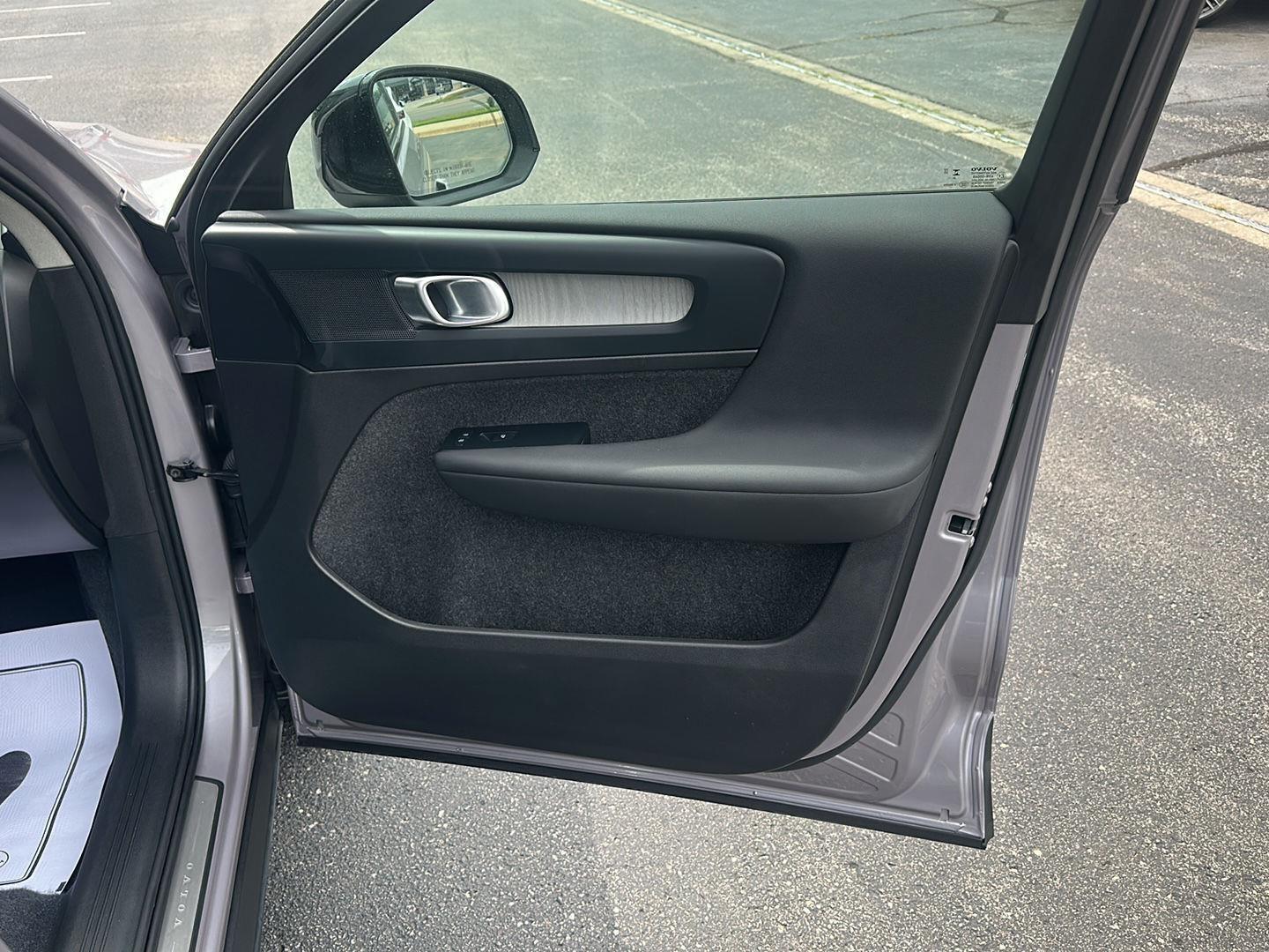 Volvo XC40 B5 Plus Dark AWD 2026