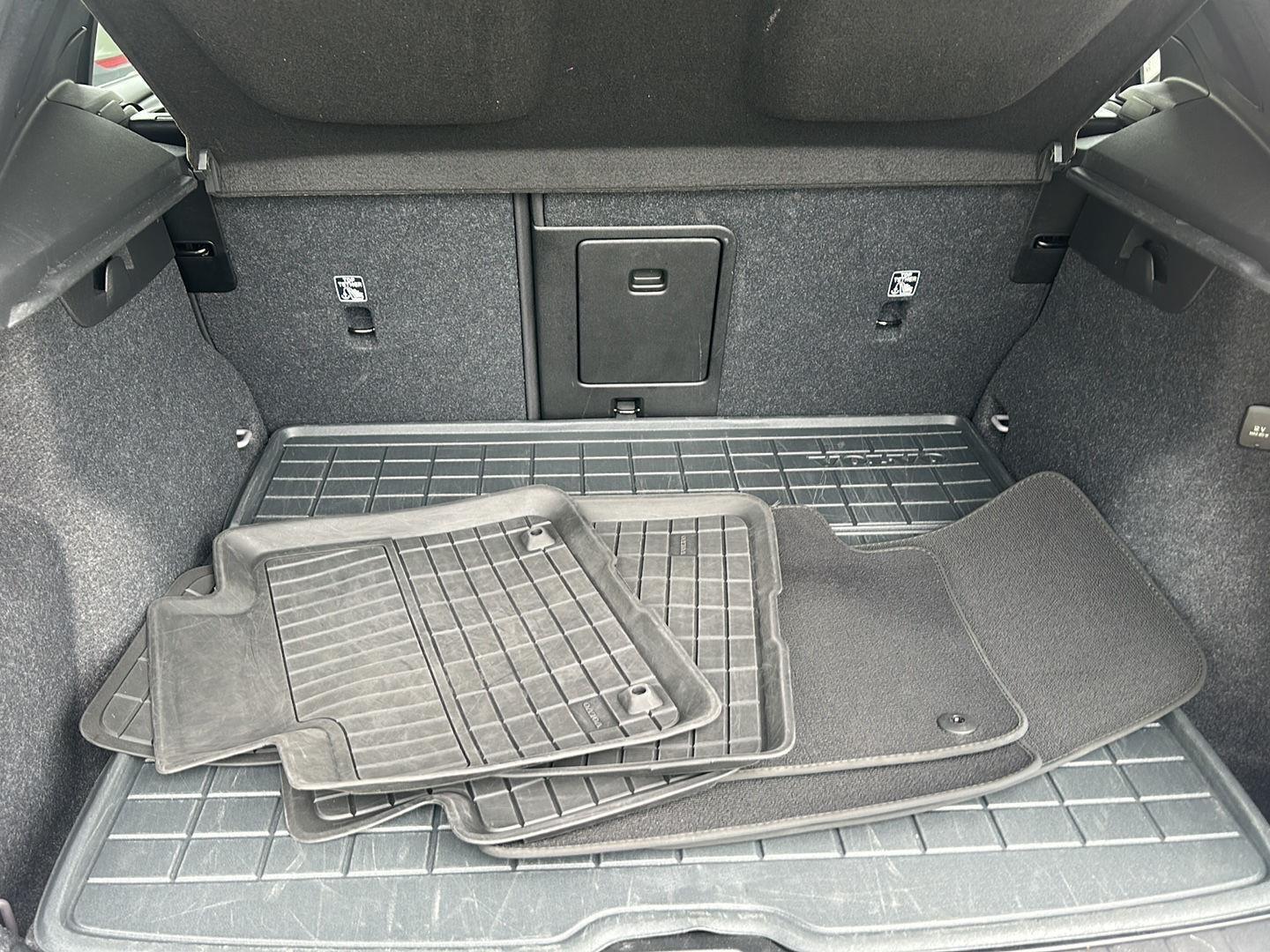 Volvo XC40 B5 Plus Dark AWD 2026
