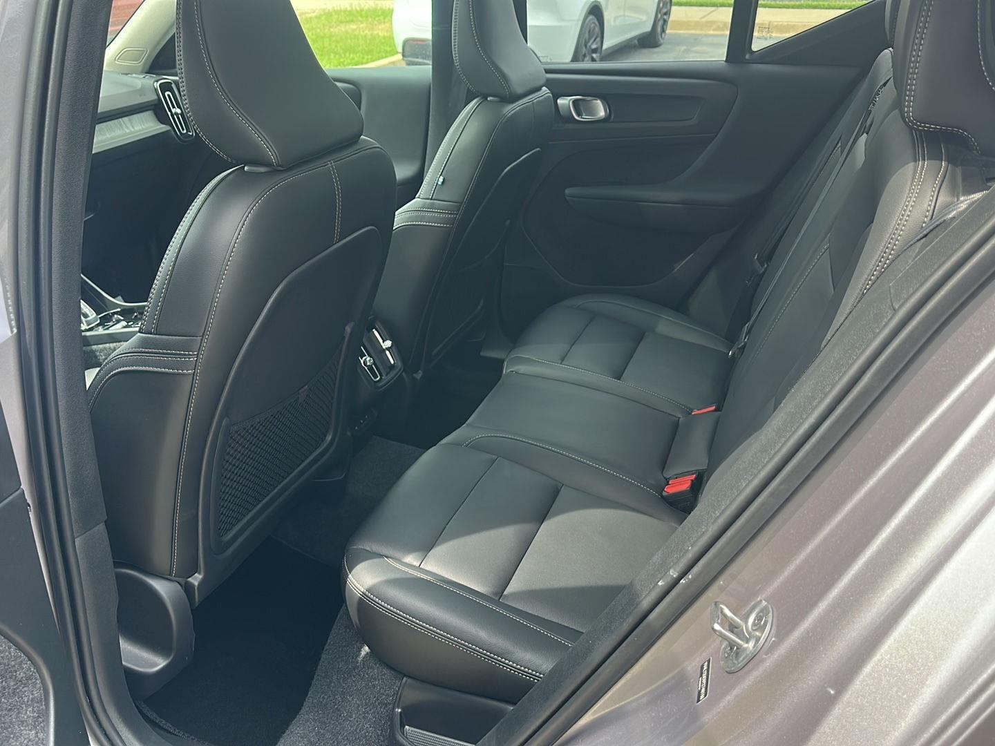 Volvo XC40 B5 Plus Dark AWD 2026