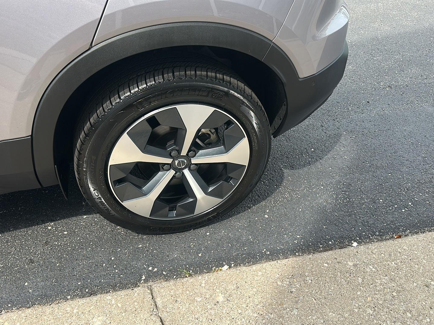 Volvo XC40 B5 Plus Dark AWD 2026