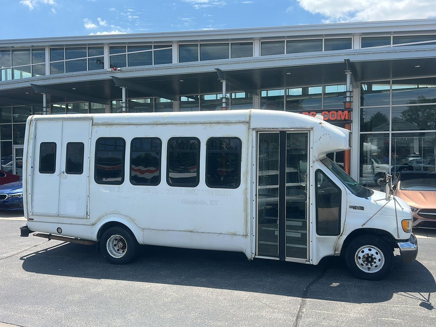 Ford Econoline E-450 Super Duty 2003