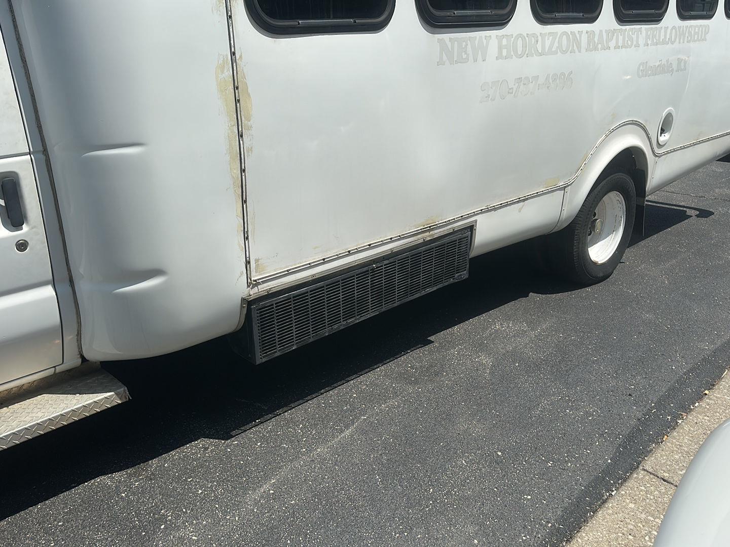 Ford Econoline E-450 Super Duty 2003