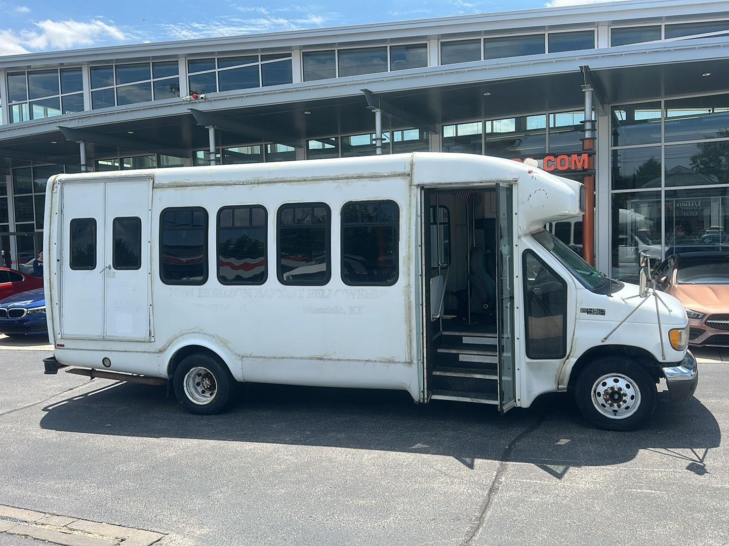 Ford Econoline E-450 Super Duty 2003