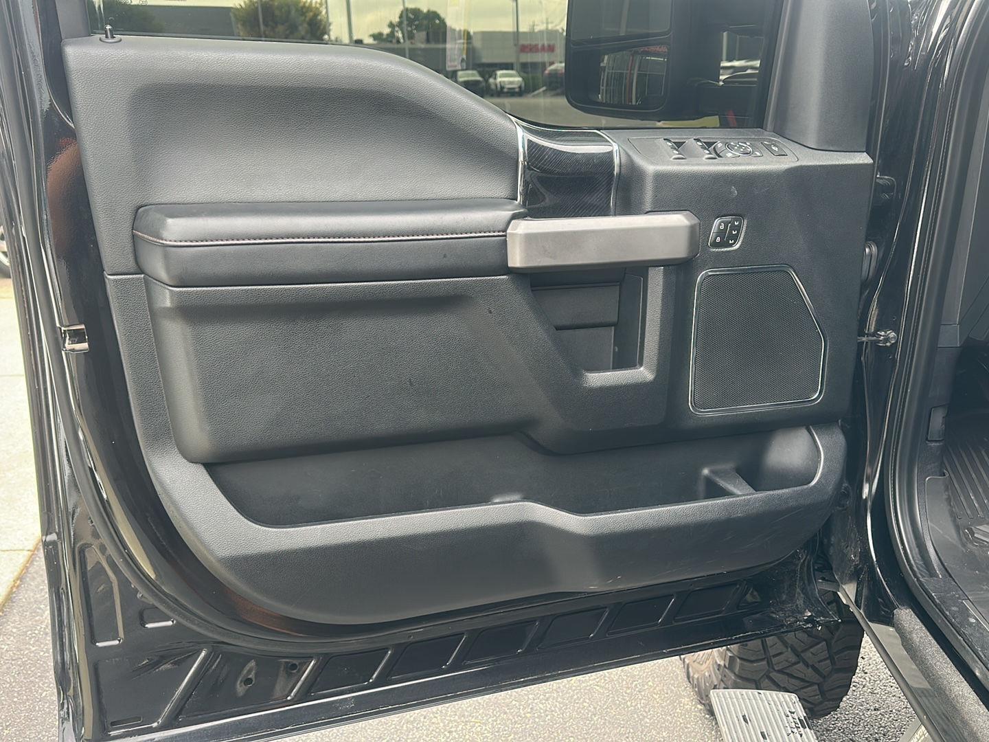 Ford F-350 SD Platinum Crew Cab Long Box 4WD 2020