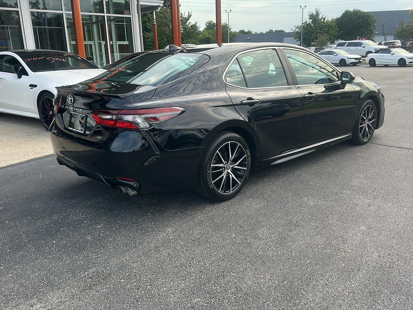 Toyota Camry SE 2024