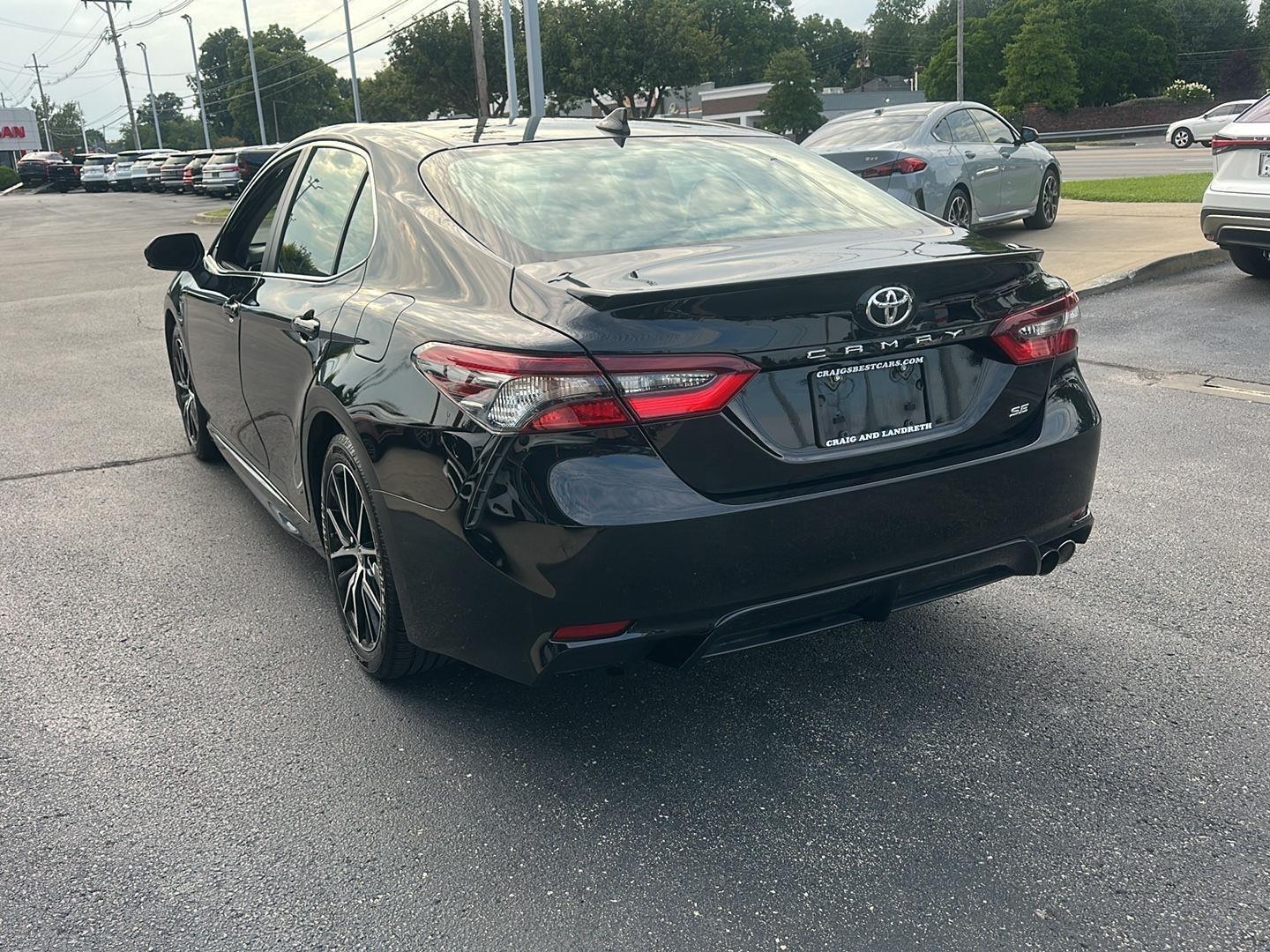 Toyota Camry SE 2024