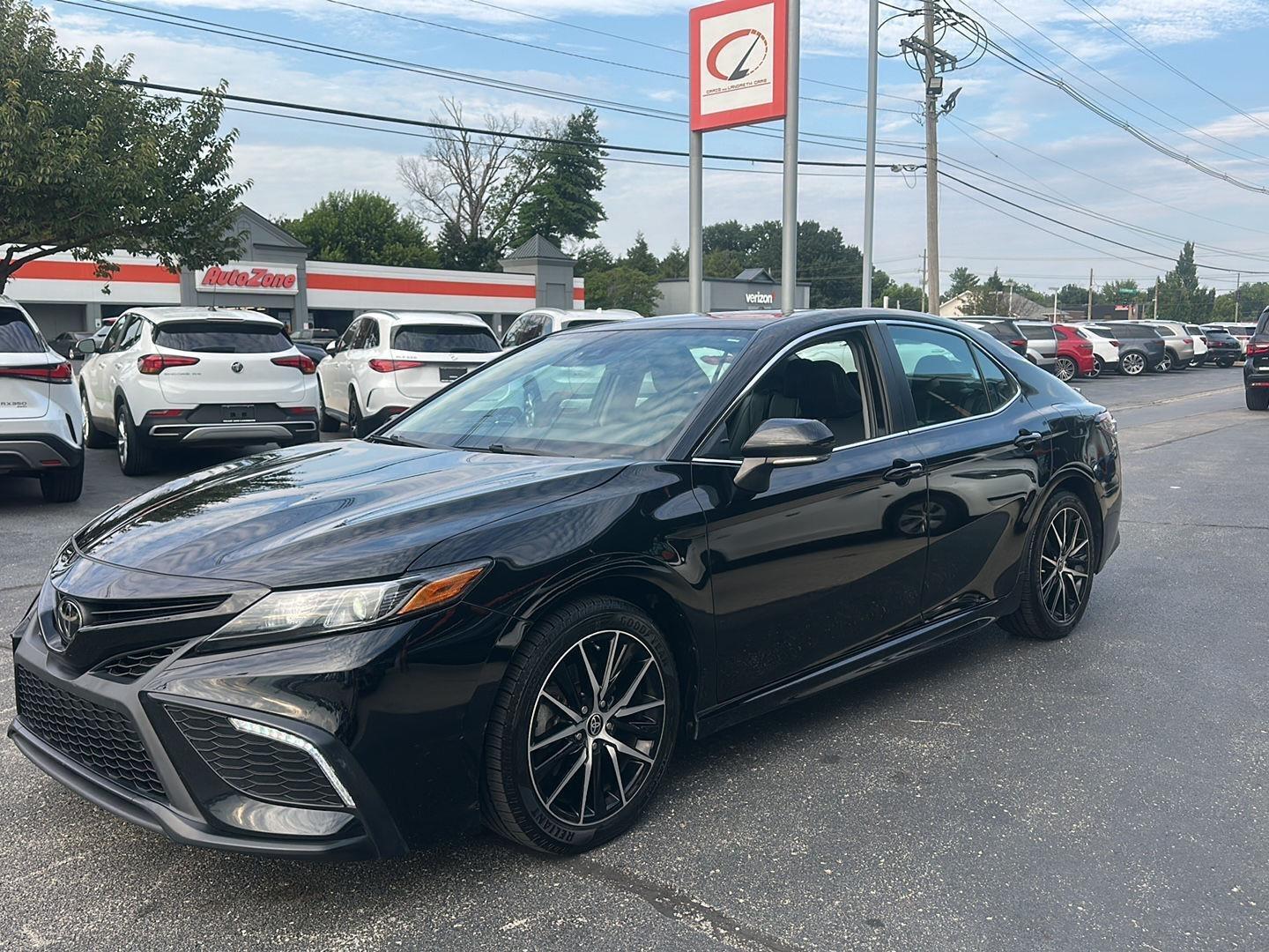 Toyota Camry SE 2024