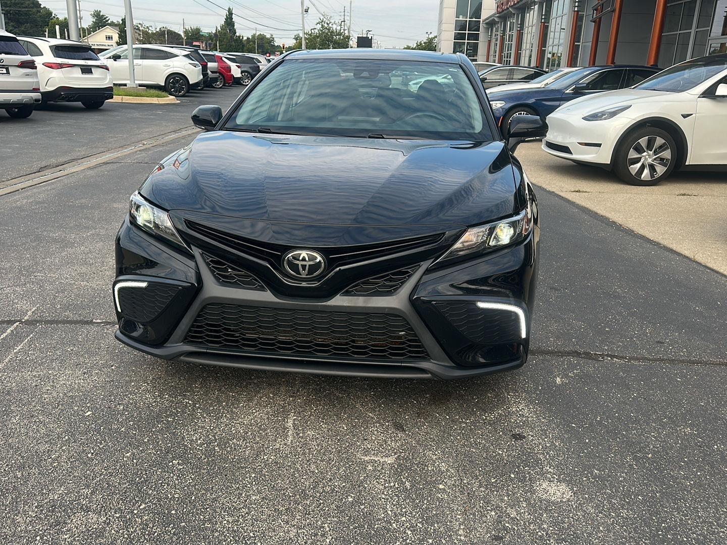 Toyota Camry SE 2024