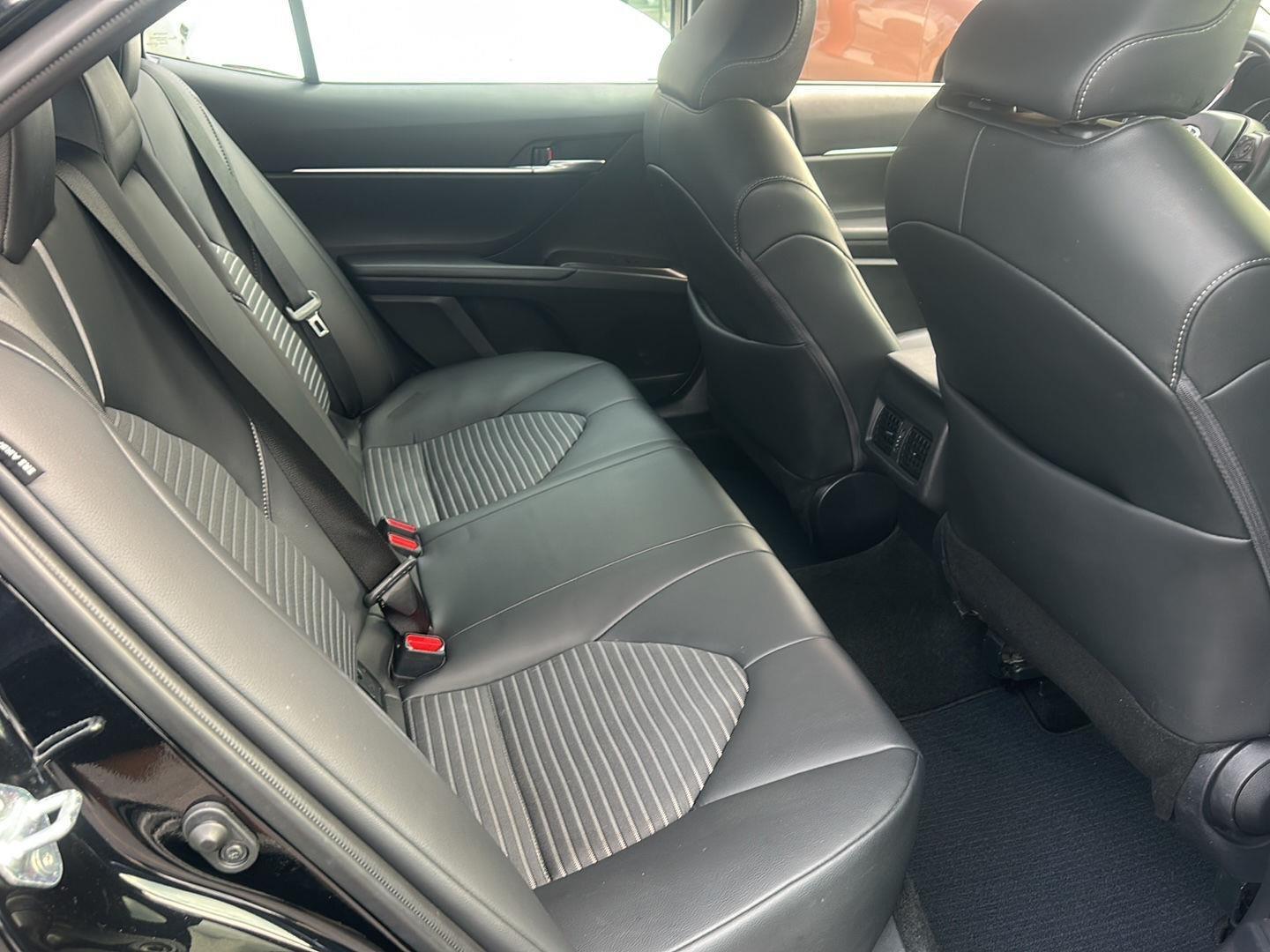 Toyota Camry SE 2024