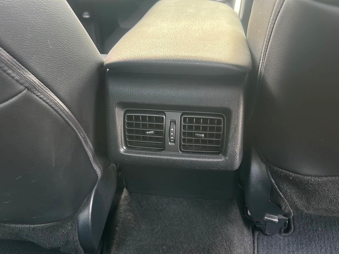 Toyota Camry SE 2024