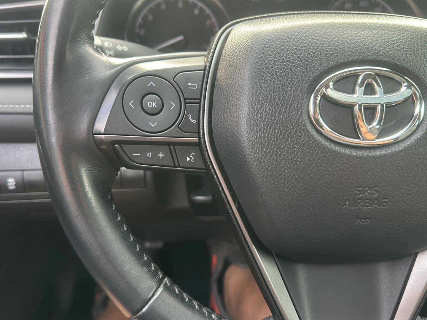 Toyota Camry SE 2024