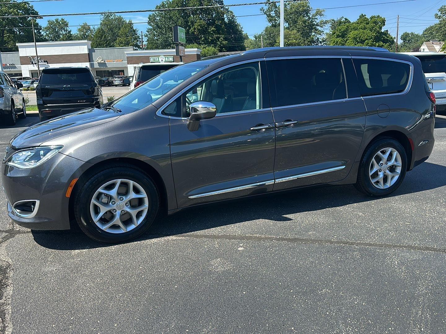 Chrysler Pacifica Limited 2019