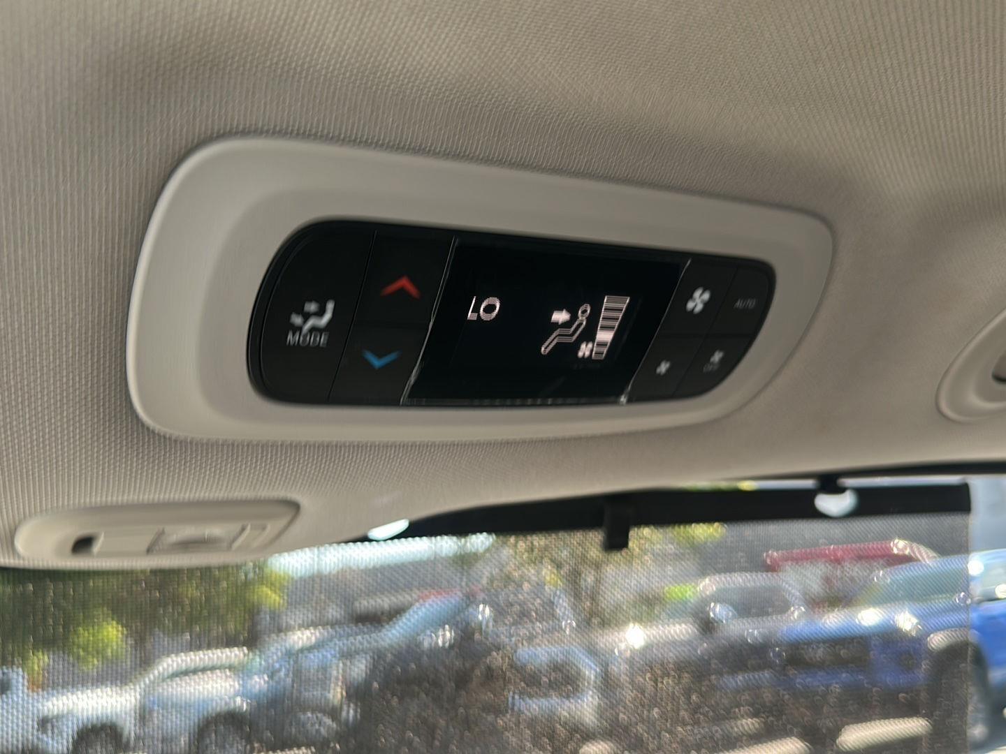 Chrysler Pacifica Limited 2019
