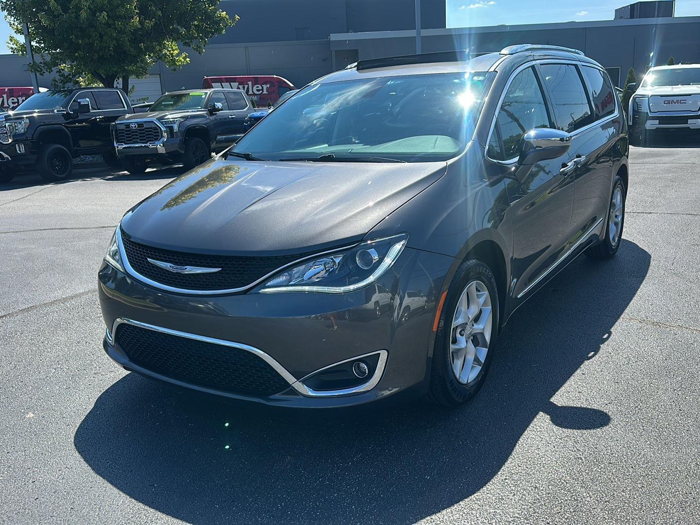 Chrysler Pacifica Limited 2019