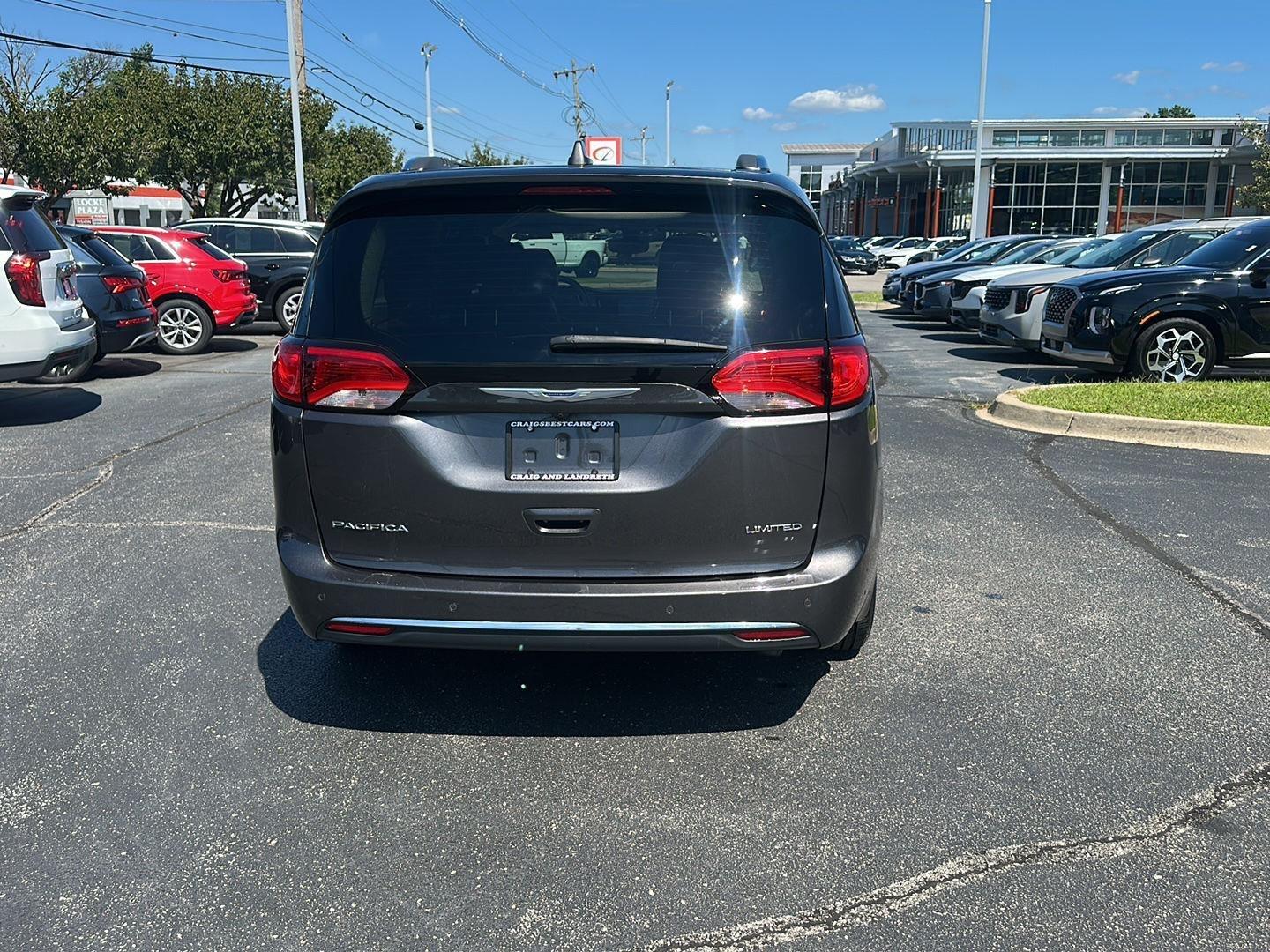 Chrysler Pacifica Limited 2019