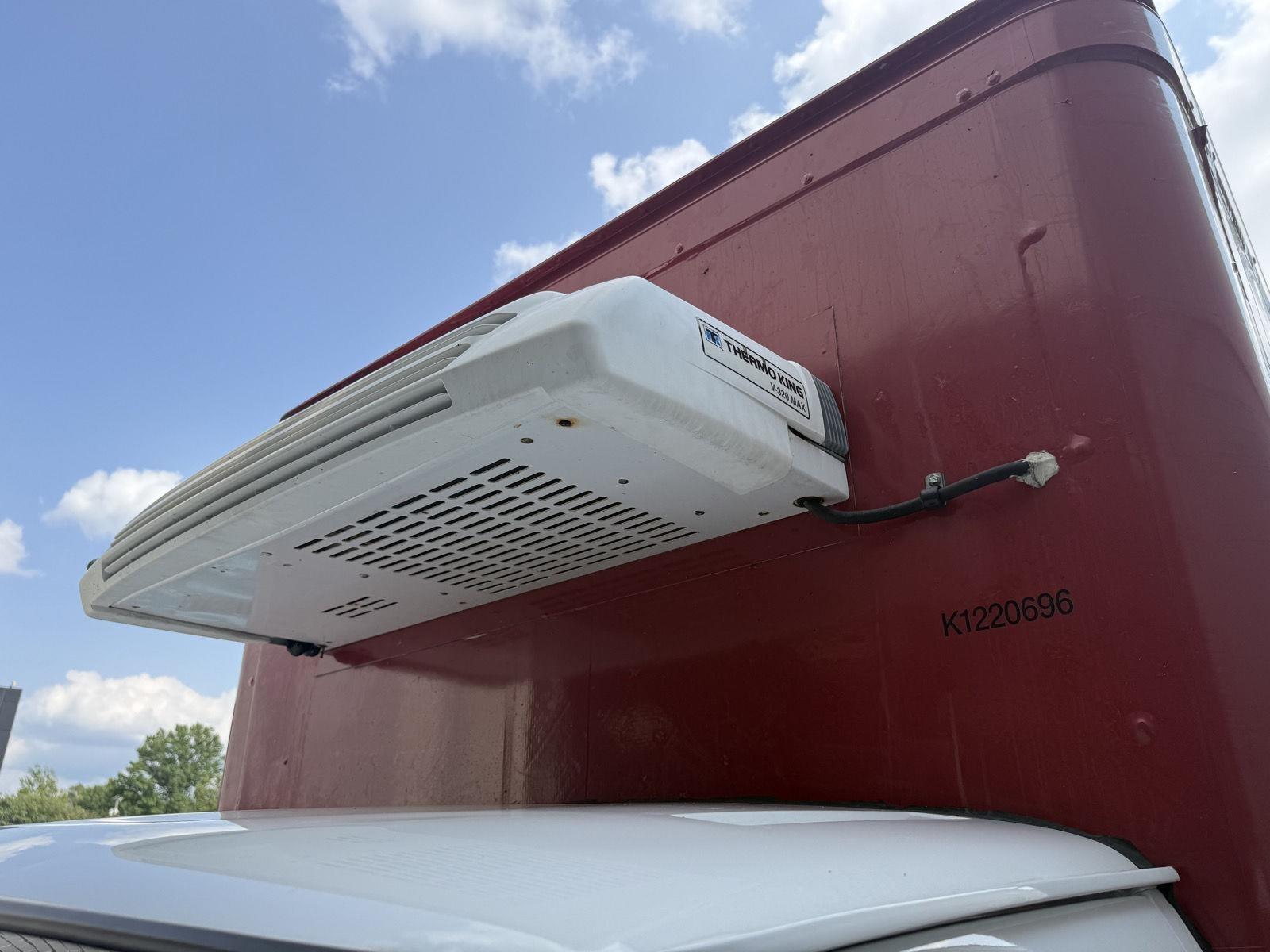 Ford Econoline E-350 Super Duty 2023