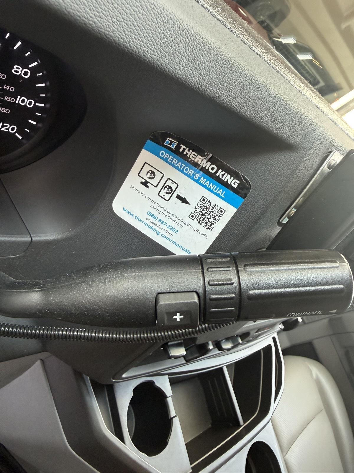 Ford Econoline E-350 Super Duty 2023