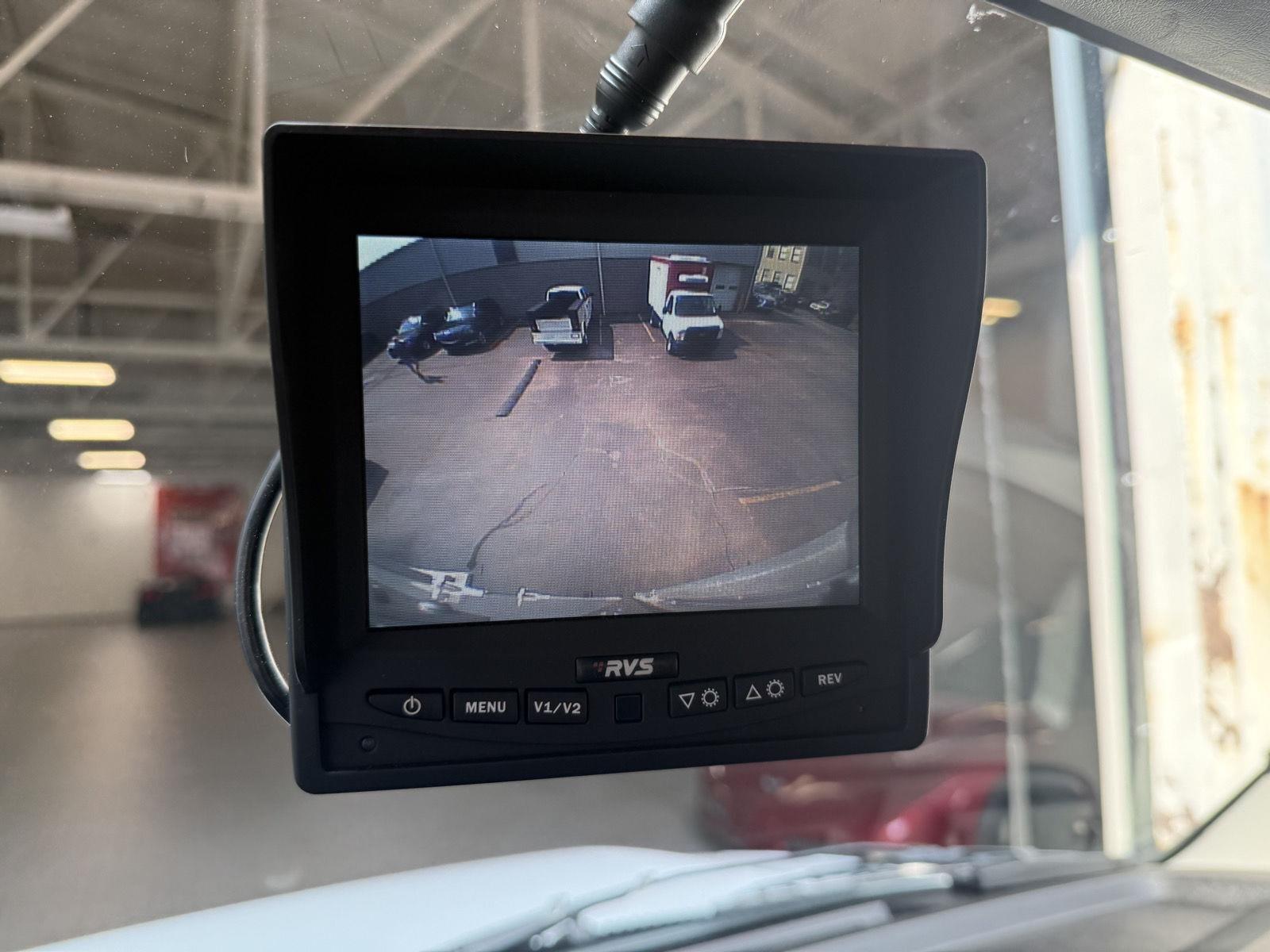 Ford Econoline E-350 Super Duty 2023