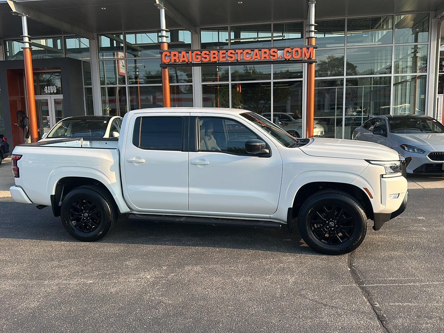 2023 Nissan Frontier SV Crew Cab 4WD