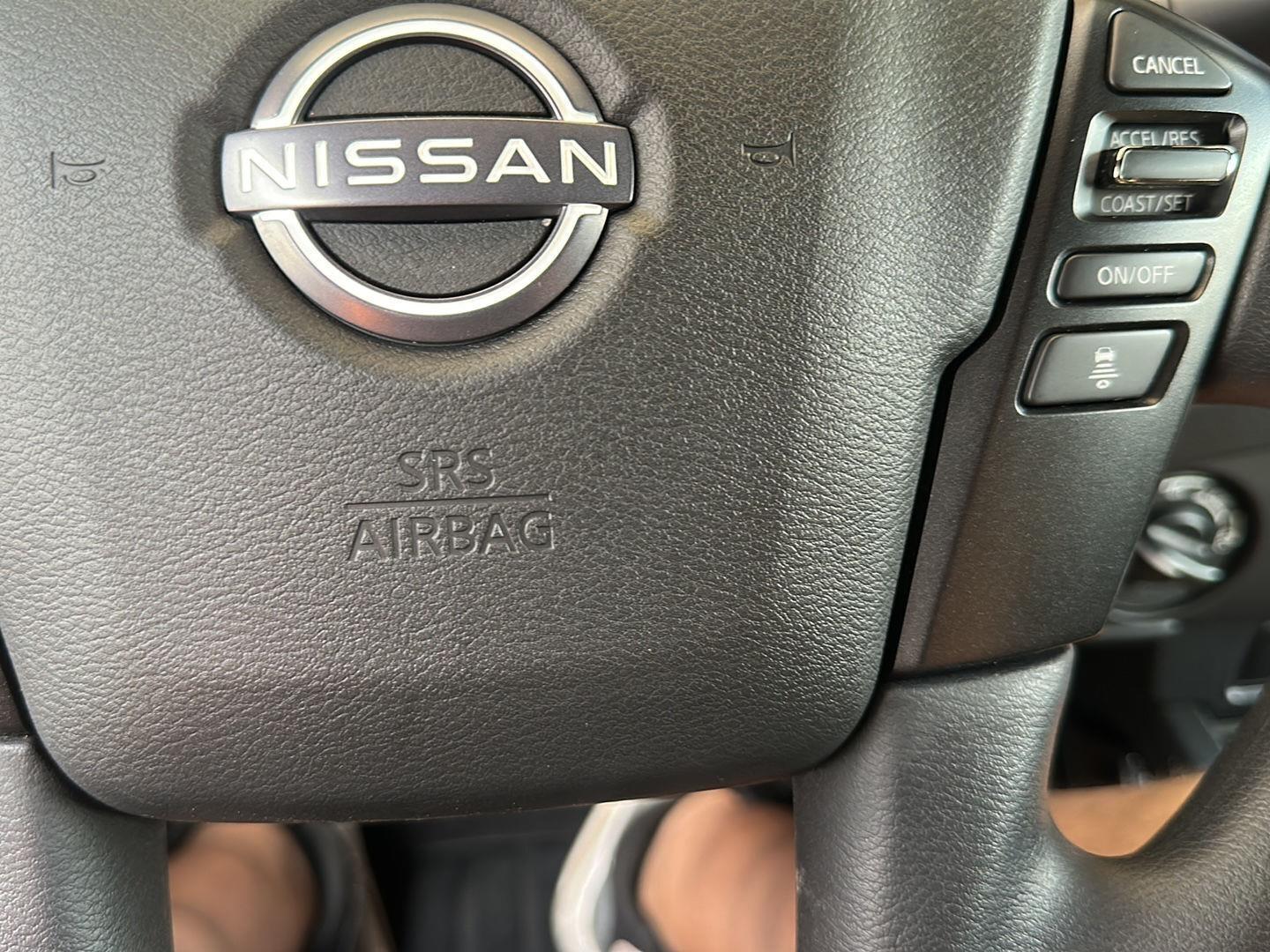 Nissan Frontier SV Crew Cab 4WD 2023