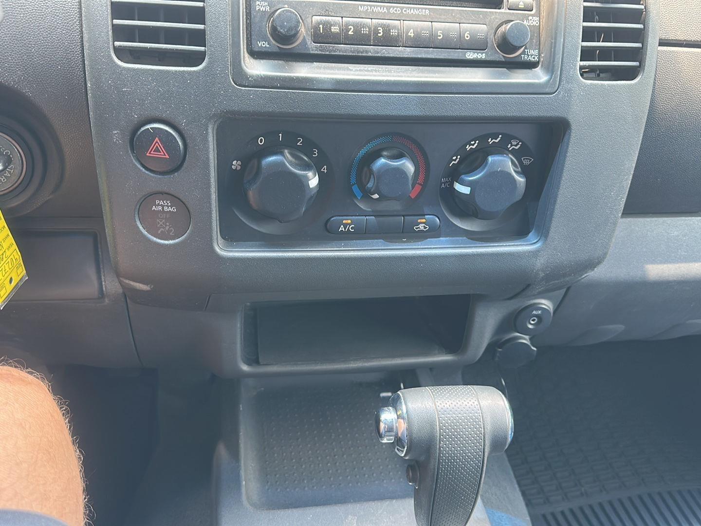 Nissan Frontier LE King Cab 2WD 2008