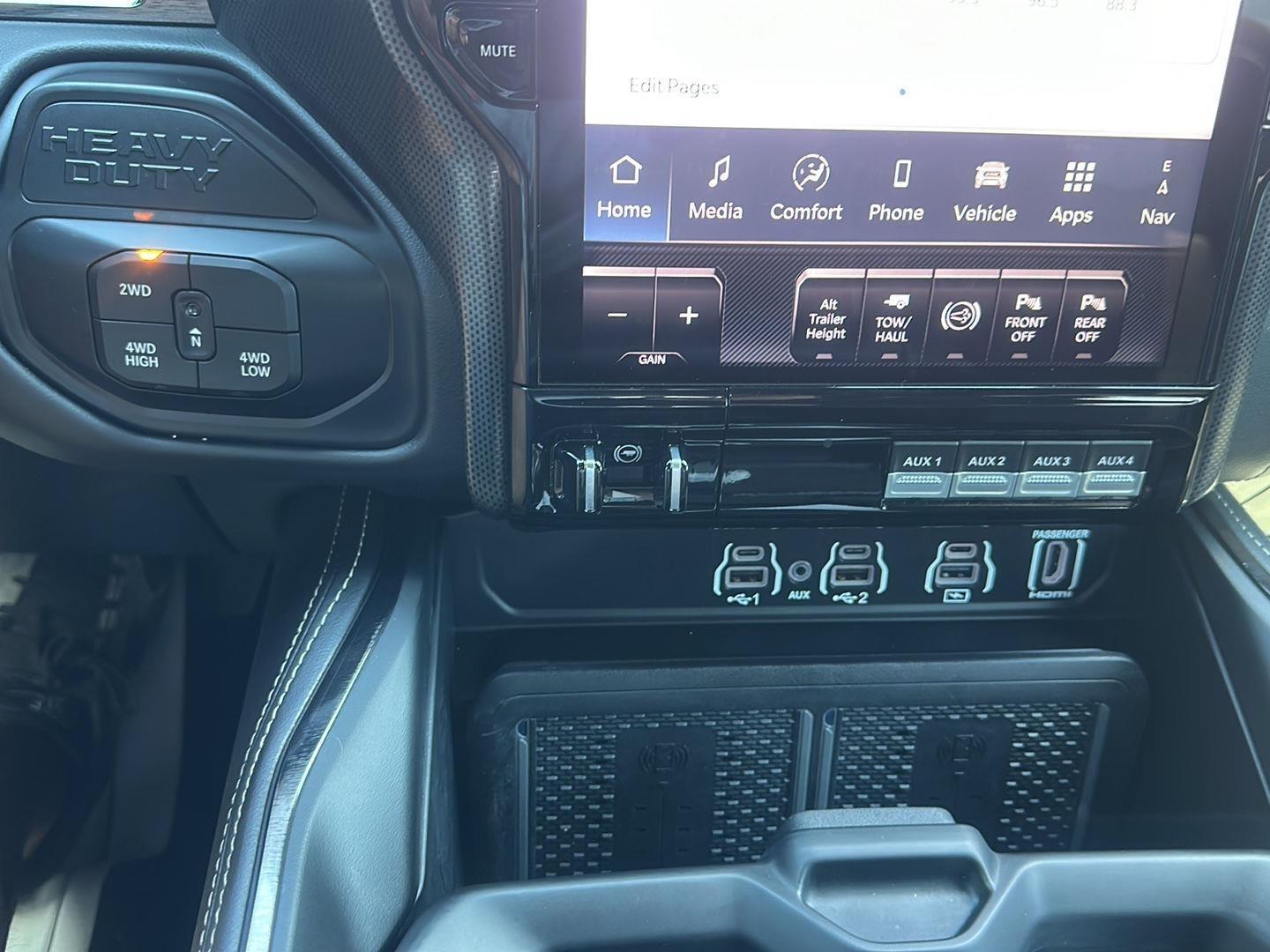 RAM 3500 Limited Mega Cab 4WD DRW 2026