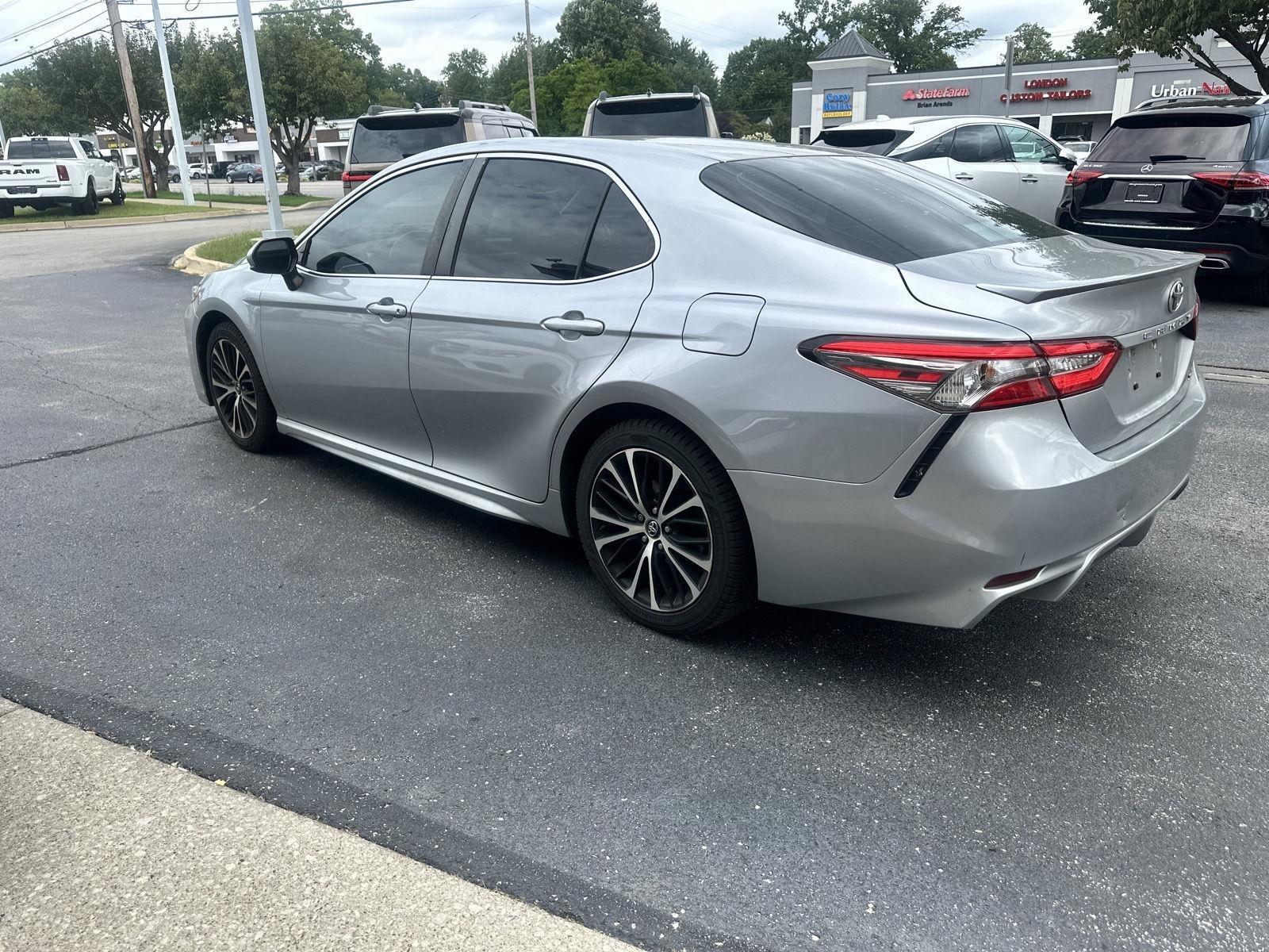 Toyota Camry SE 2018